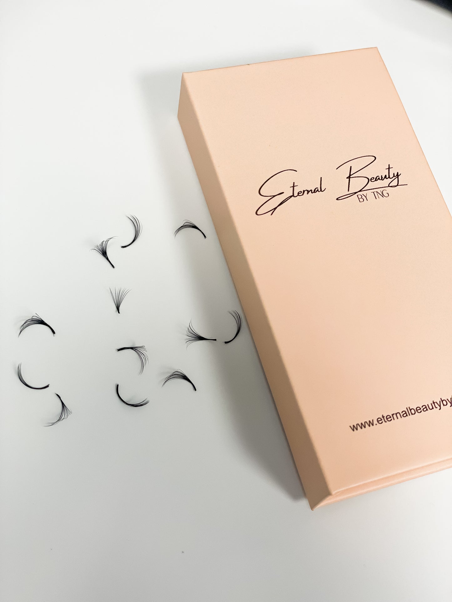 TNG Cashmere Volume Lash Tray